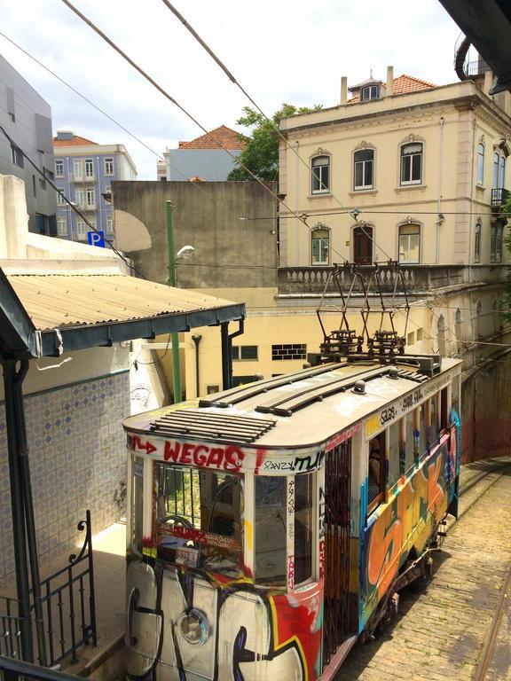 Lavra Tram Apartment Lisbon Bagian luar foto