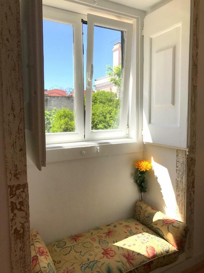 Lavra Tram Apartment Lisbon Bagian luar foto