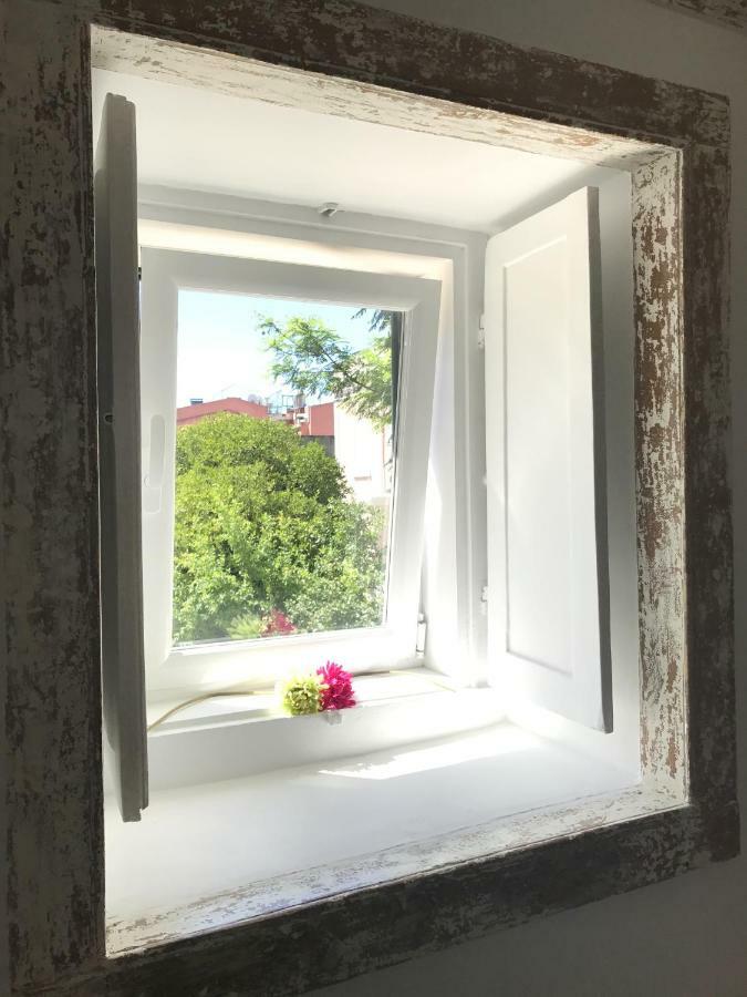 Lavra Tram Apartment Lisbon Bagian luar foto