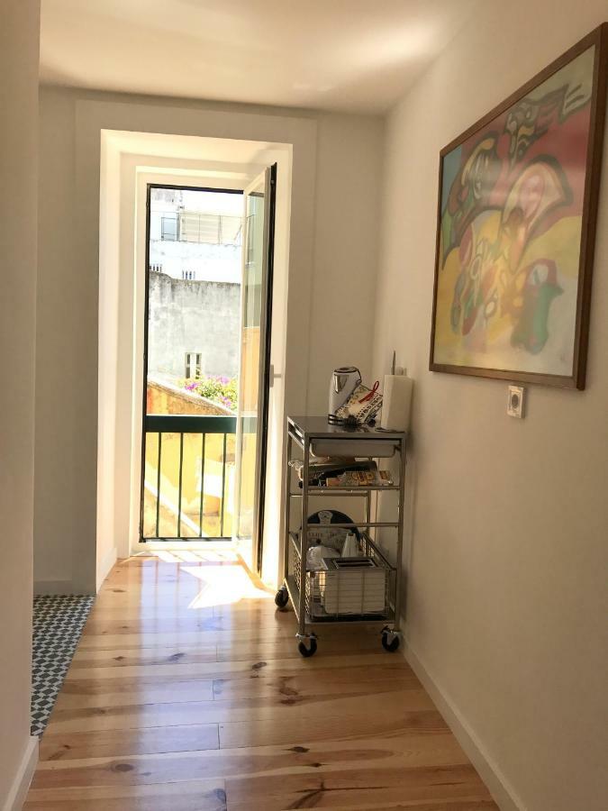 Lavra Tram Apartment Lisbon Bagian luar foto
